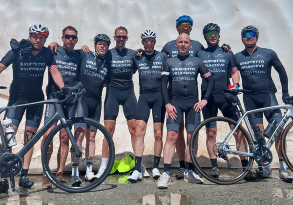 Kuitenbijter wielrensokken Wielerpedia 27 teamfoto kleding